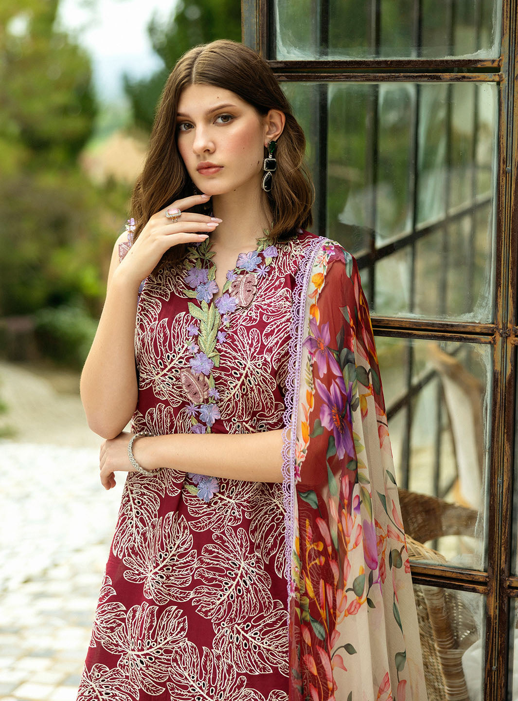 Roheenaz | Flanerie Lawn 25 | Gabriella-3A