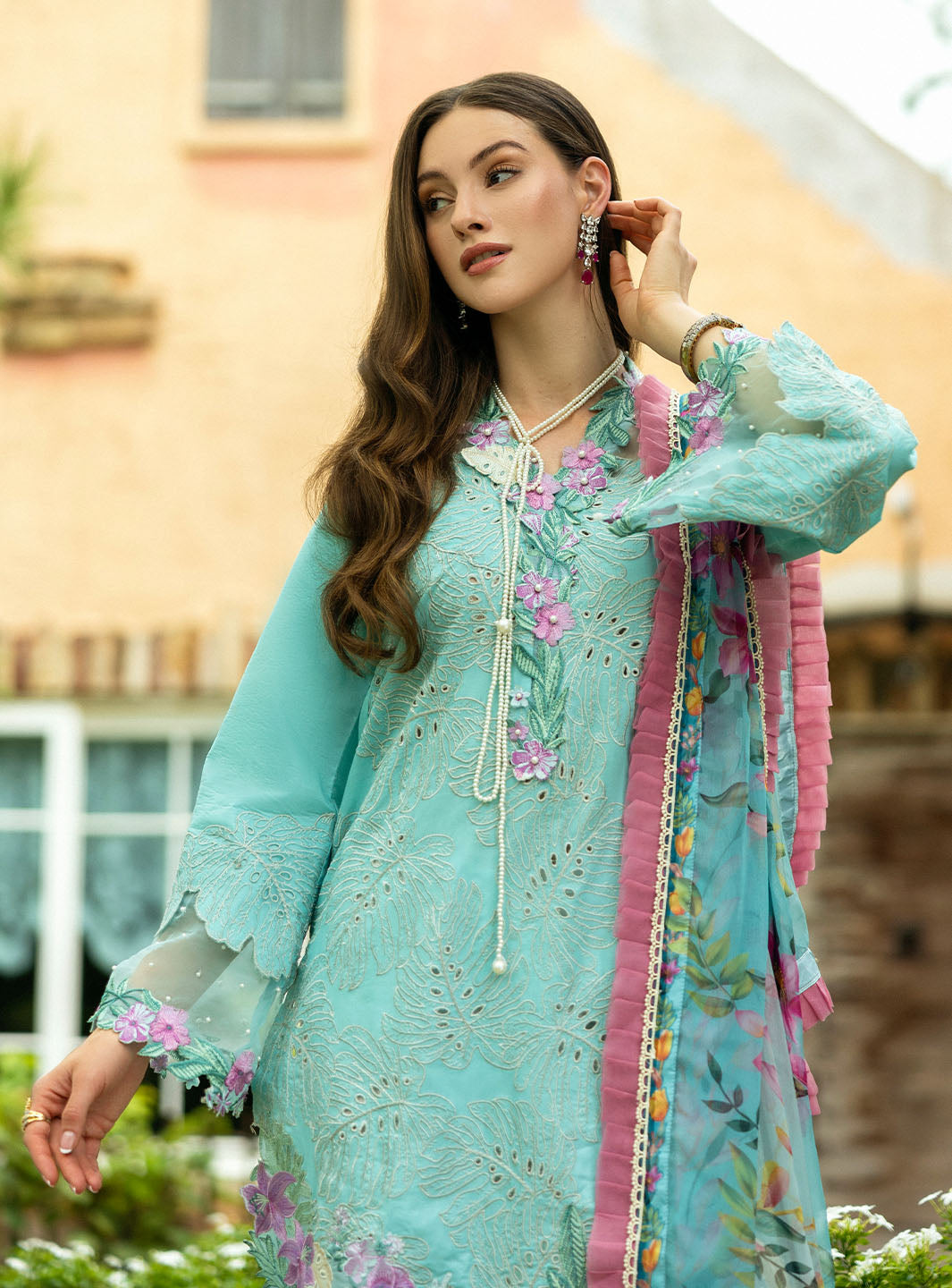 Roheenaz | Flanerie Lawn 25 | Helene-3B