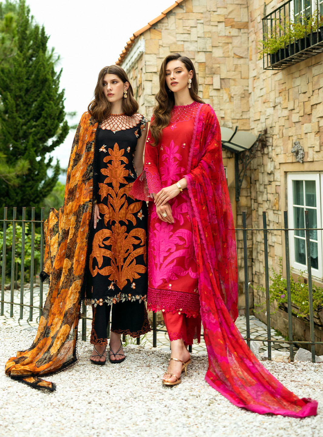 Roheenaz | Flanerie Lawn 25 | Estelle-5A