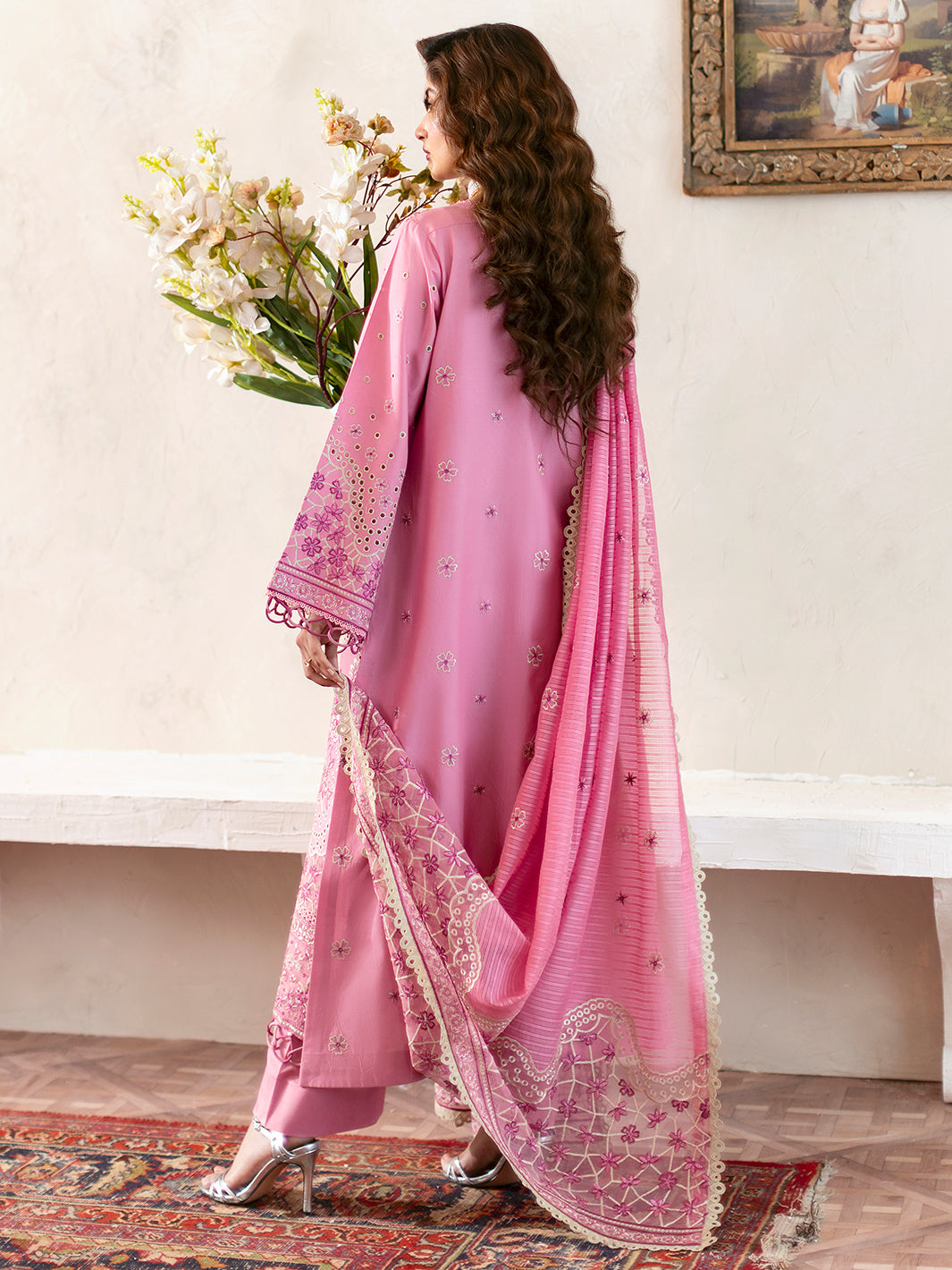 Mahnur | Sophie Luxury Lawn 25 | Raha