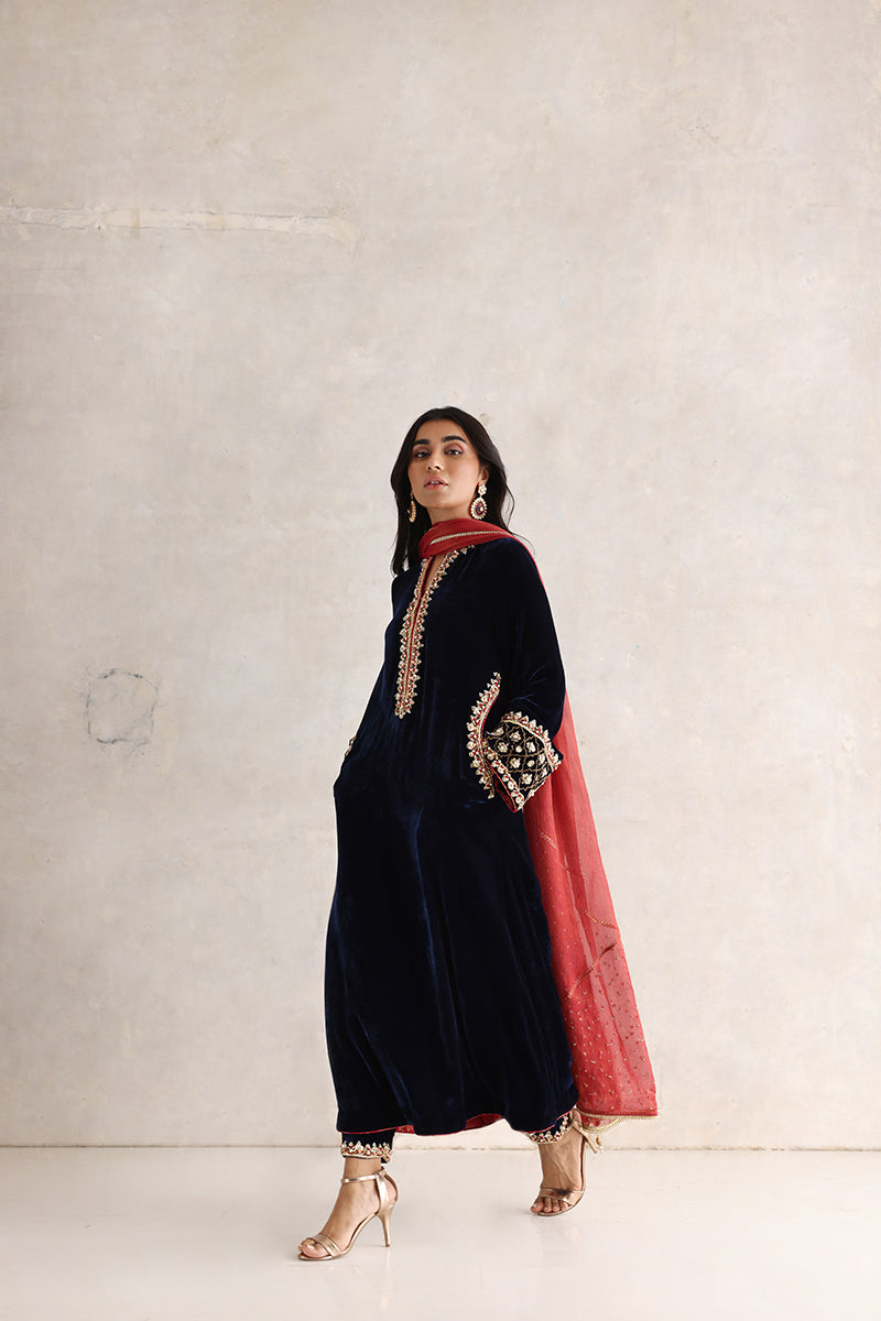 Sana Abbas | Velvet Formals | RAINA
