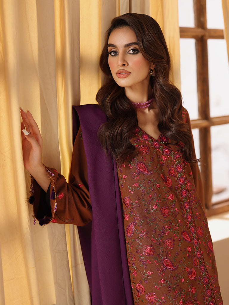 Rajbari | Nissa Embroidered Shawl | Embroidered Shawl Series 09