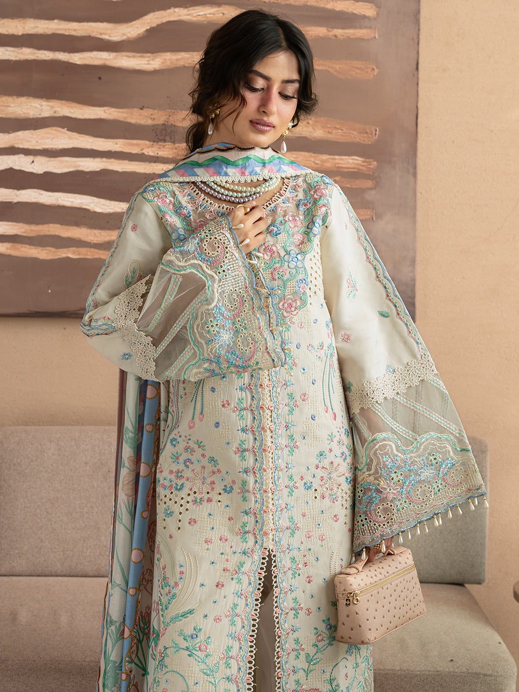 Mahnur | Sirene Luxury Lawn 26 | S-014