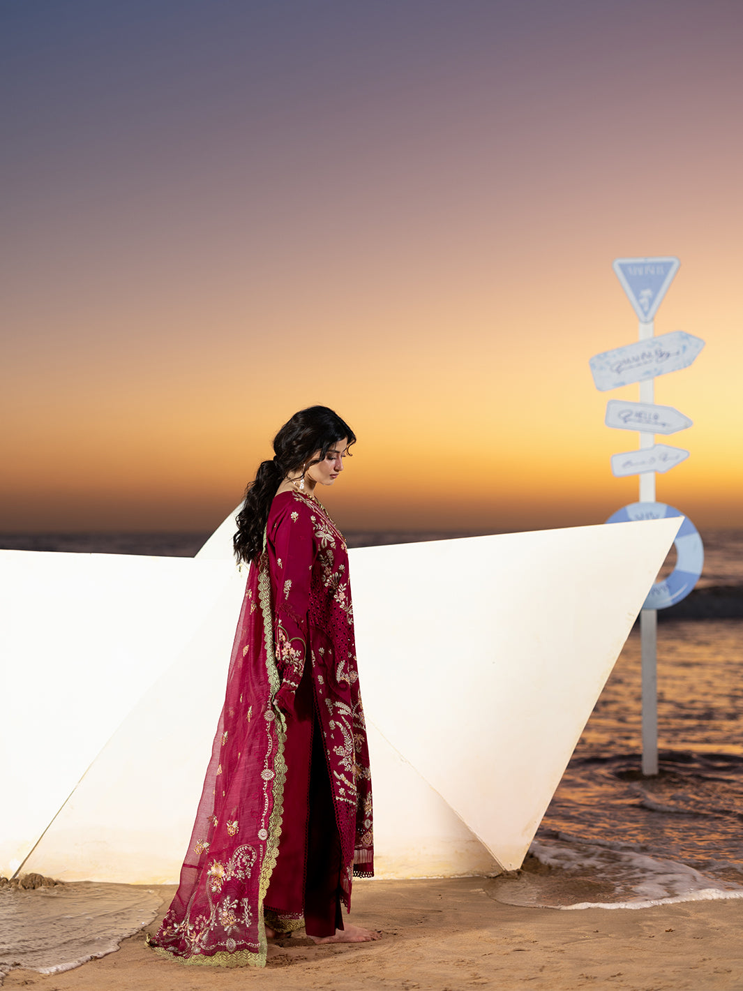Mahnur | Sirene Luxury Lawn 26 | S-09