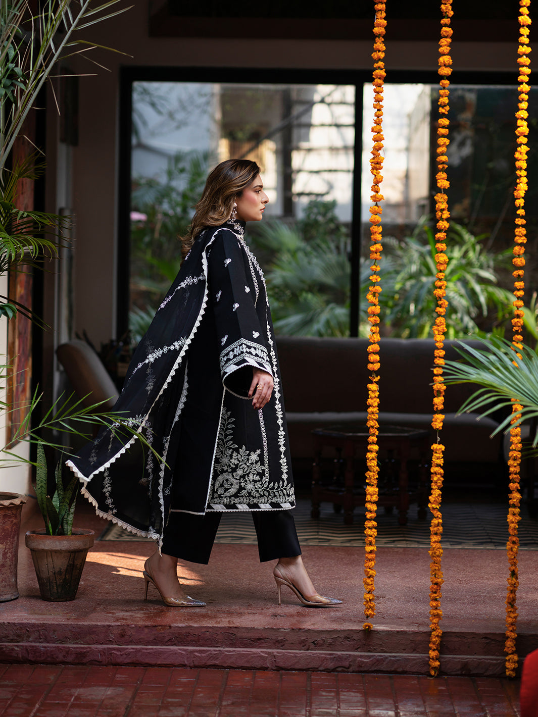 Mahnur | Satrangi Lawn 26 | ST-01