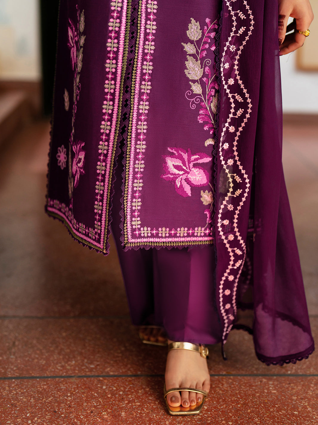 Mahnur | Satrangi Lawn 26 | ST-04