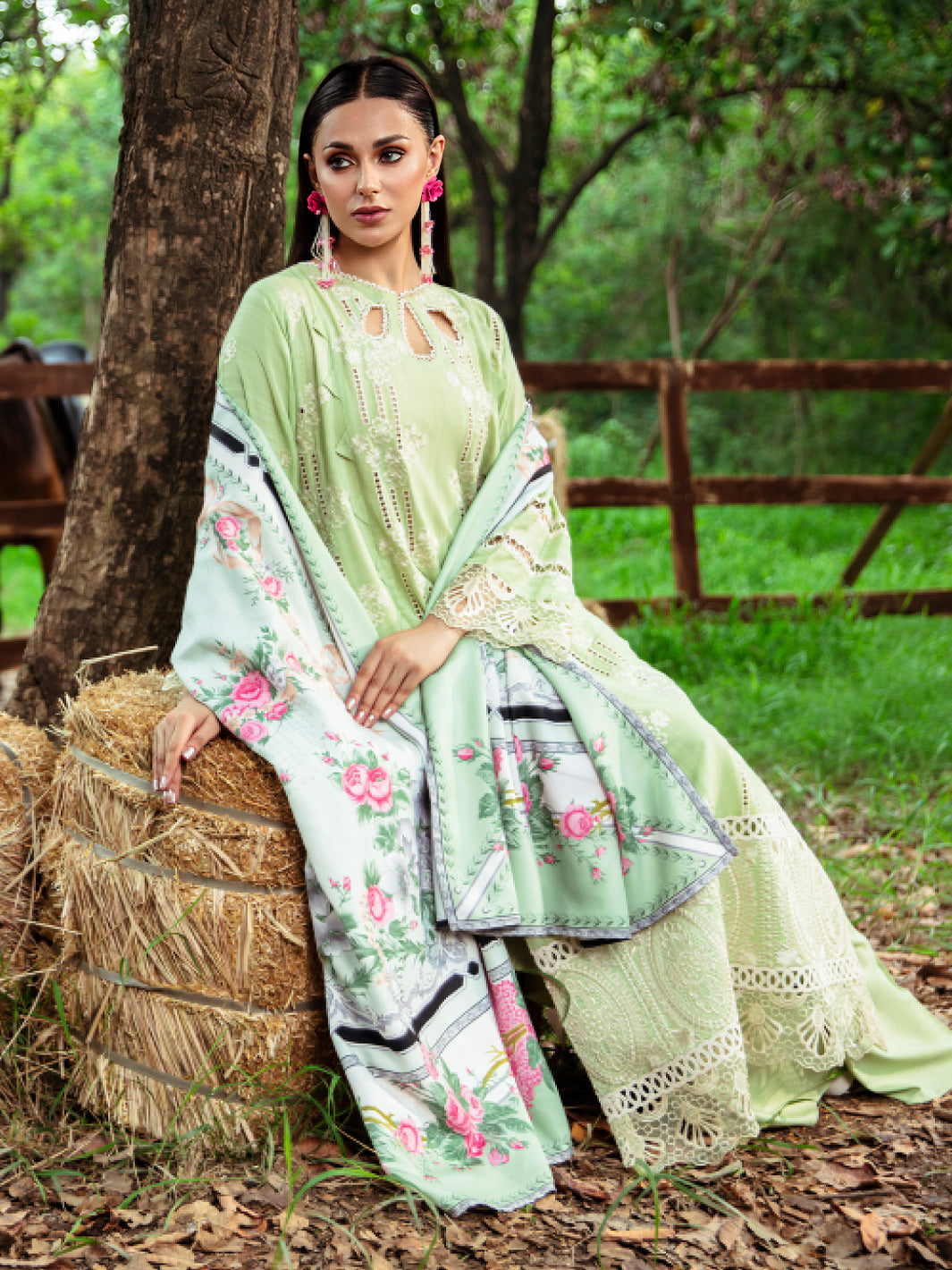 Mahnur | Hazel Winter 24 | STELLA