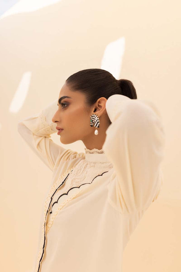 Sana Abbas | La Fiesta | Daphne
