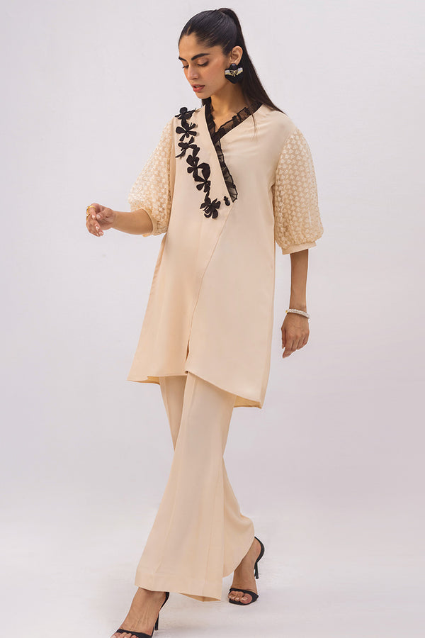 Sana Abbas | La Fiesta | Mocha