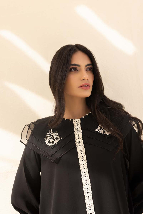 Sana Abbas | La Fiesta | Maisie