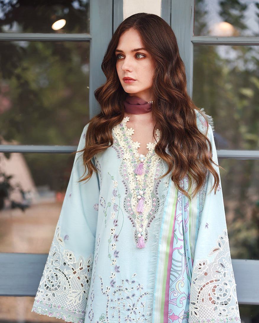Mushq | The Secret Garden Lawn | Secret Blossom