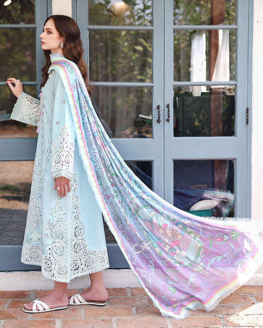 Mushq | The Secret Garden Lawn | Secret Blossom
