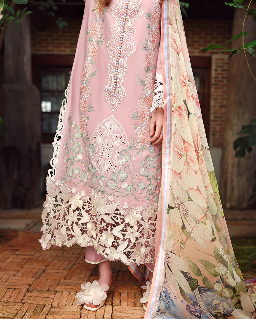 Mushq | The Secret Garden Lawn | Secret Petals
