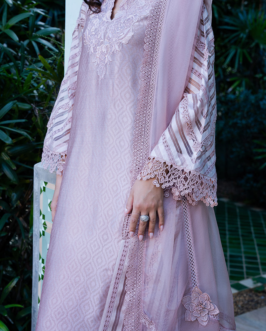 Mushq | Euphoria Pret | Silver Lining