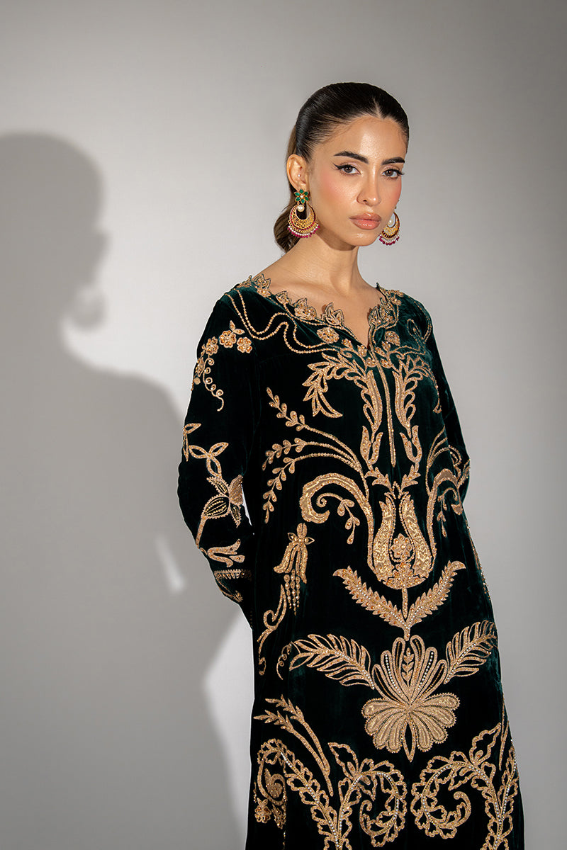 Mina Hassan | Winter 25 | Izma