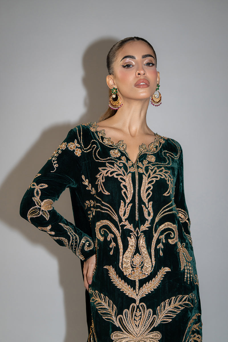 Mina Hassan | Winter 25 | Izma