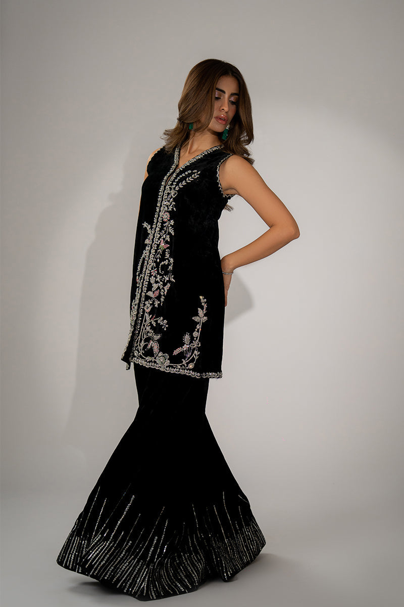 Mina Hassan | Winter 25 | Aena