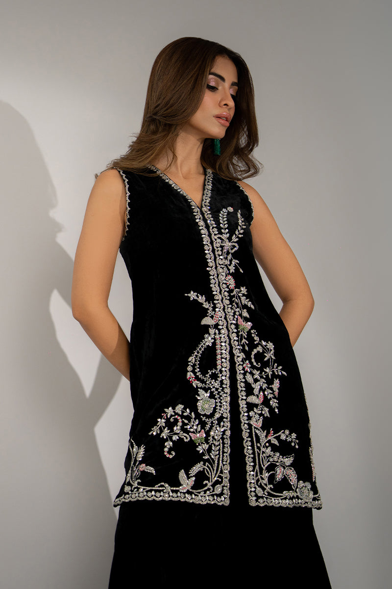 Mina Hassan | Winter 25 | Aena