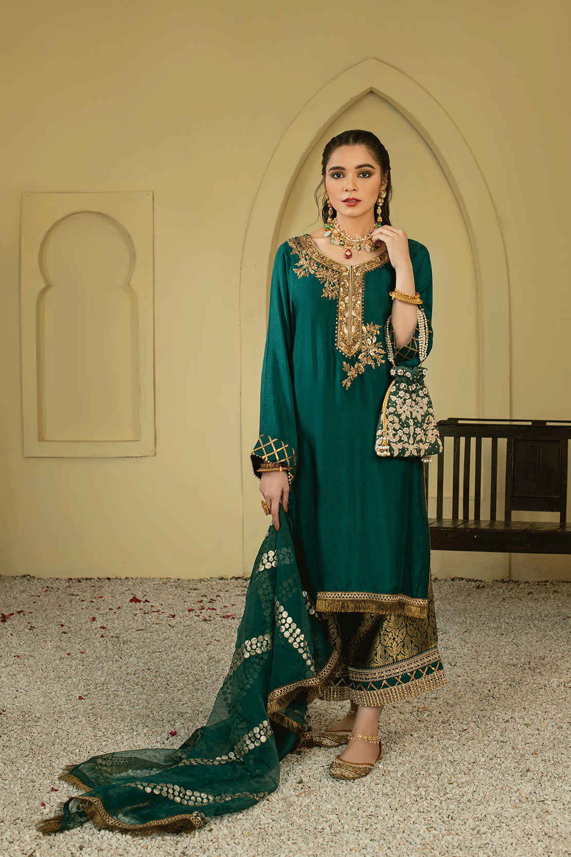 Leon | Leon Luxe Collection | MEHRUNISA