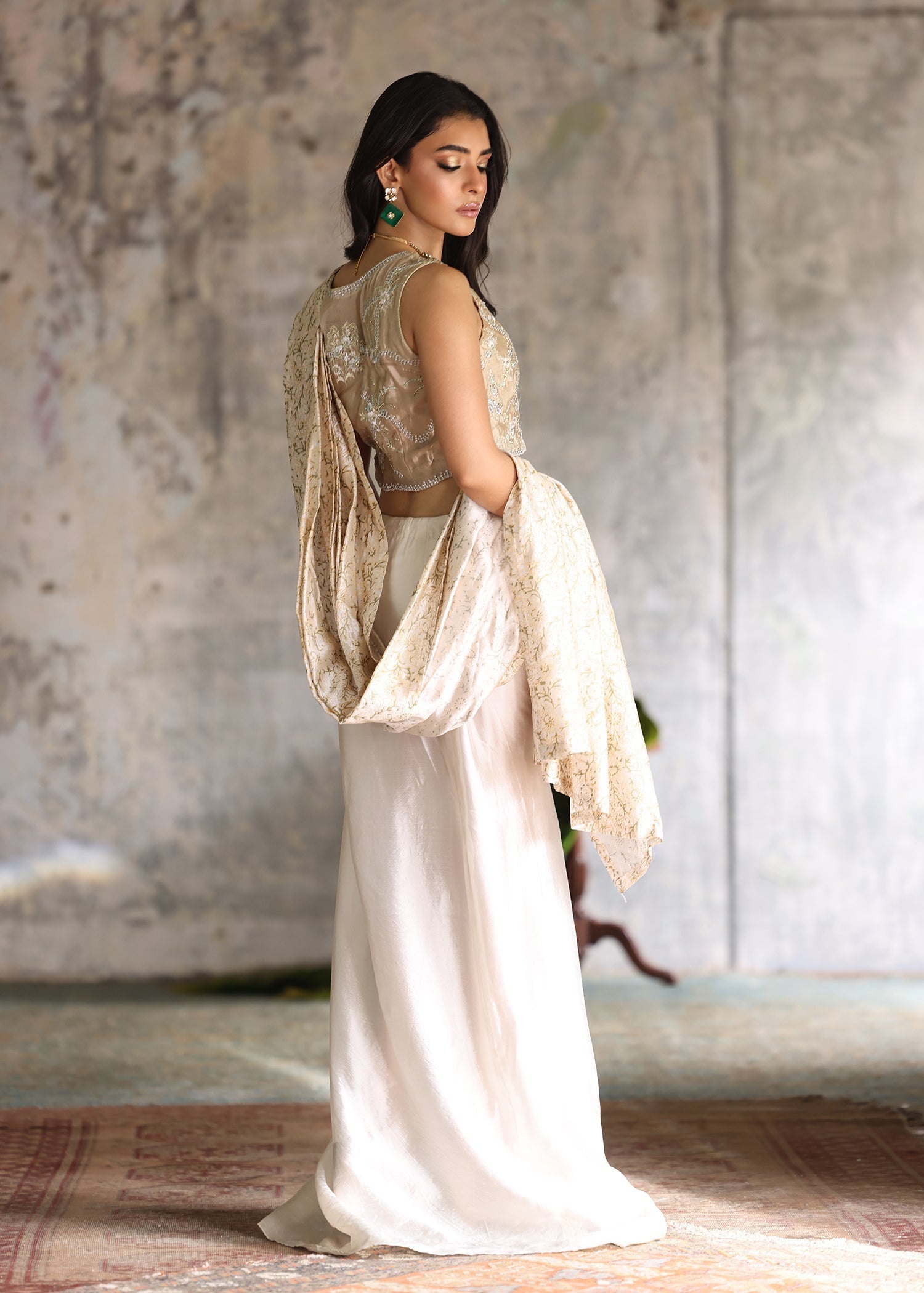 Umsha | Mehfil-e-Rang | Ivory Dream