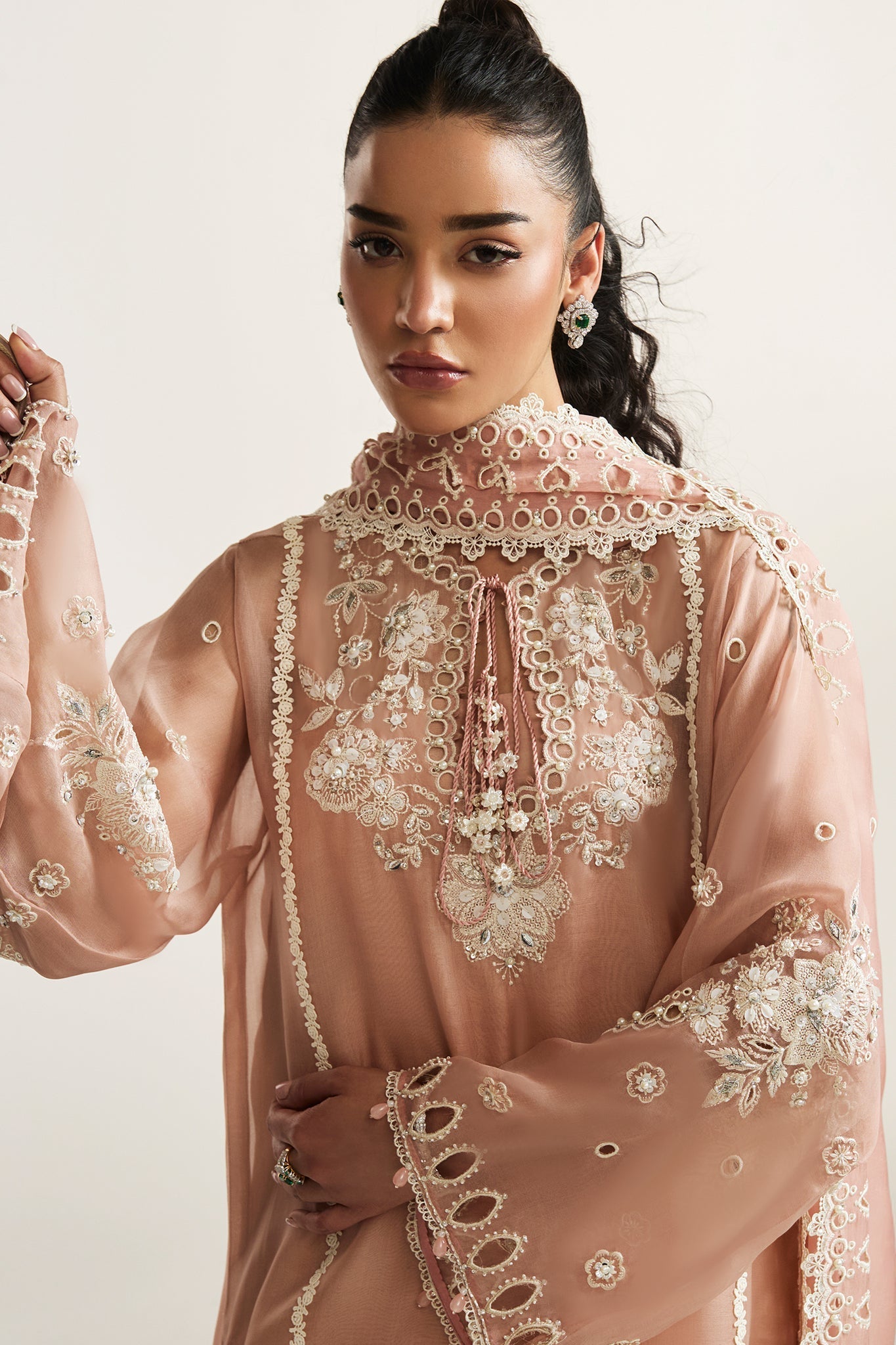 Elan | Vital Ornee | FLEUR DE ROSÃ (EV-21358)