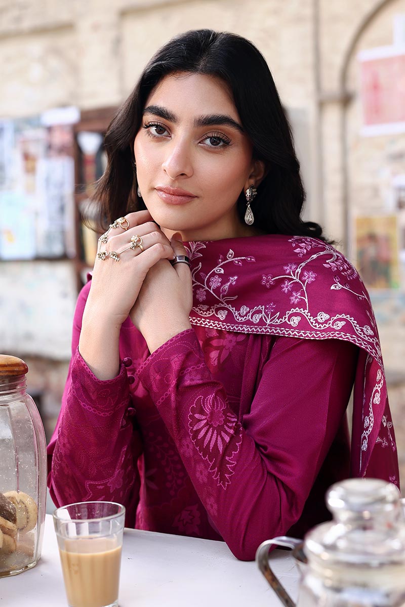 Cross Stitch | Khaddar Linen 25 | FUCHSIA THREAD