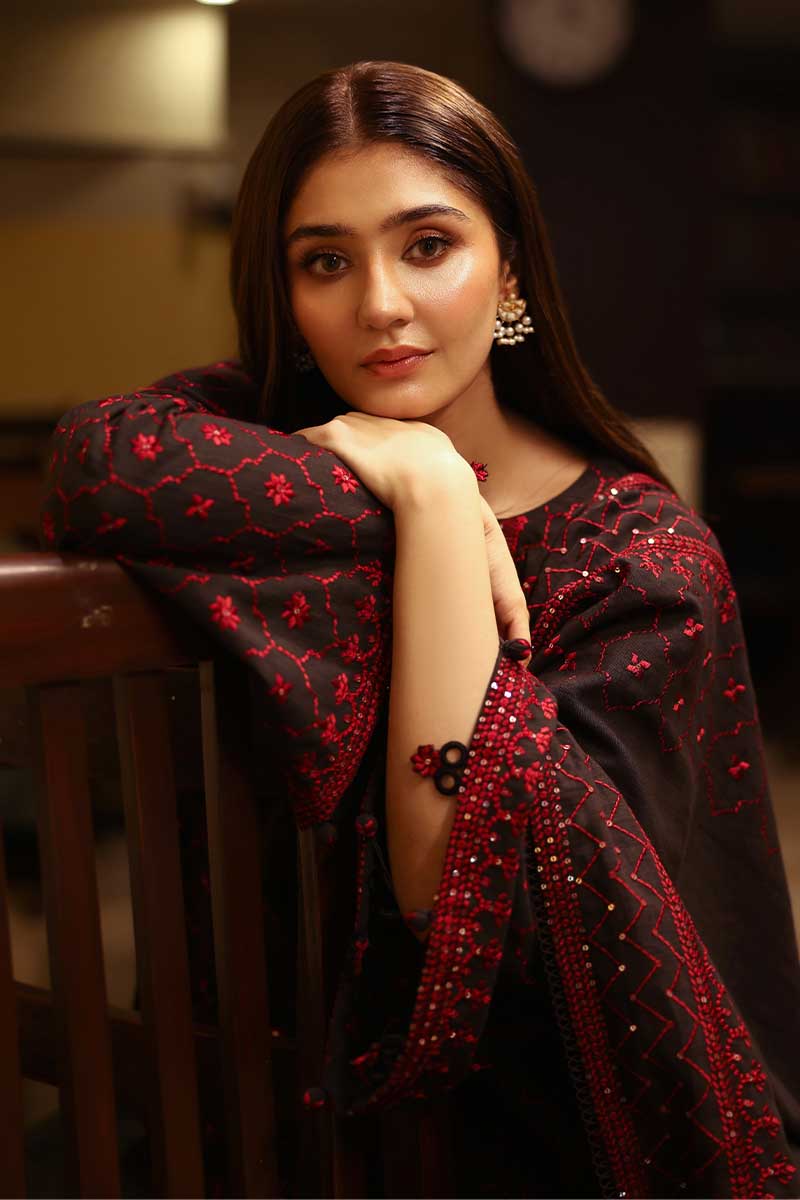Cross Stitch | Khaddar Linen 25 | GARNET GRACE