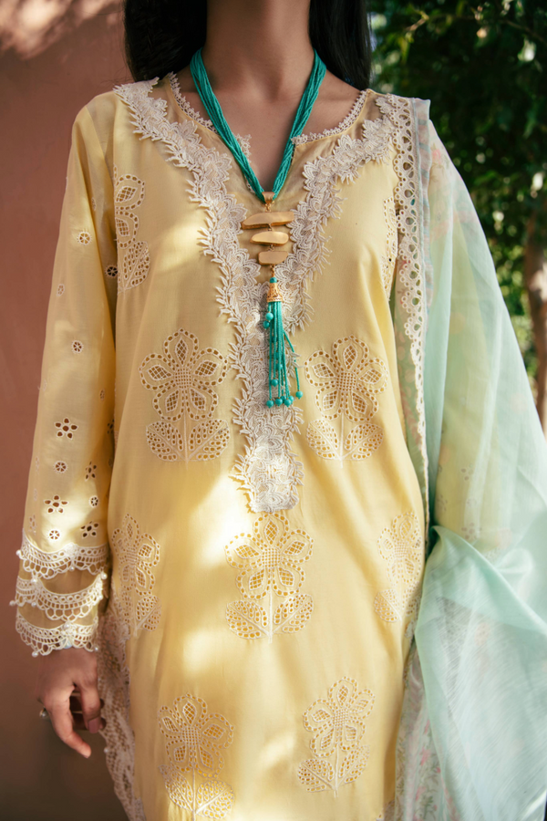 Manara | Vintage Flora 25 | NOOR