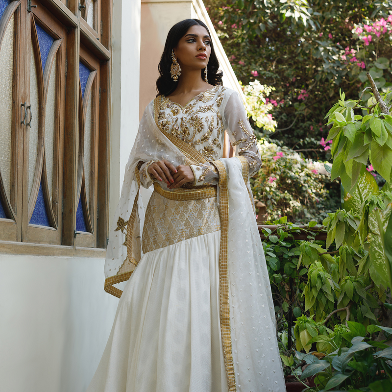 Wahajmkhan | Bahar Begum Formals | WHITE GOLD MERMAID LC