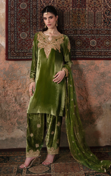 Maya | Viola Luxe Velvet 25 | TALIYA