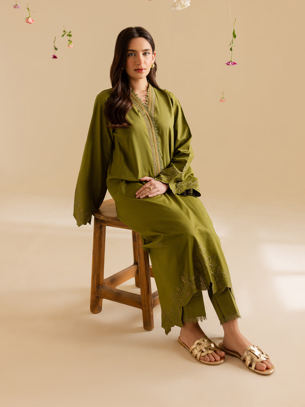 Mahnur | Petal Whispers Lawn Pret | Verdant