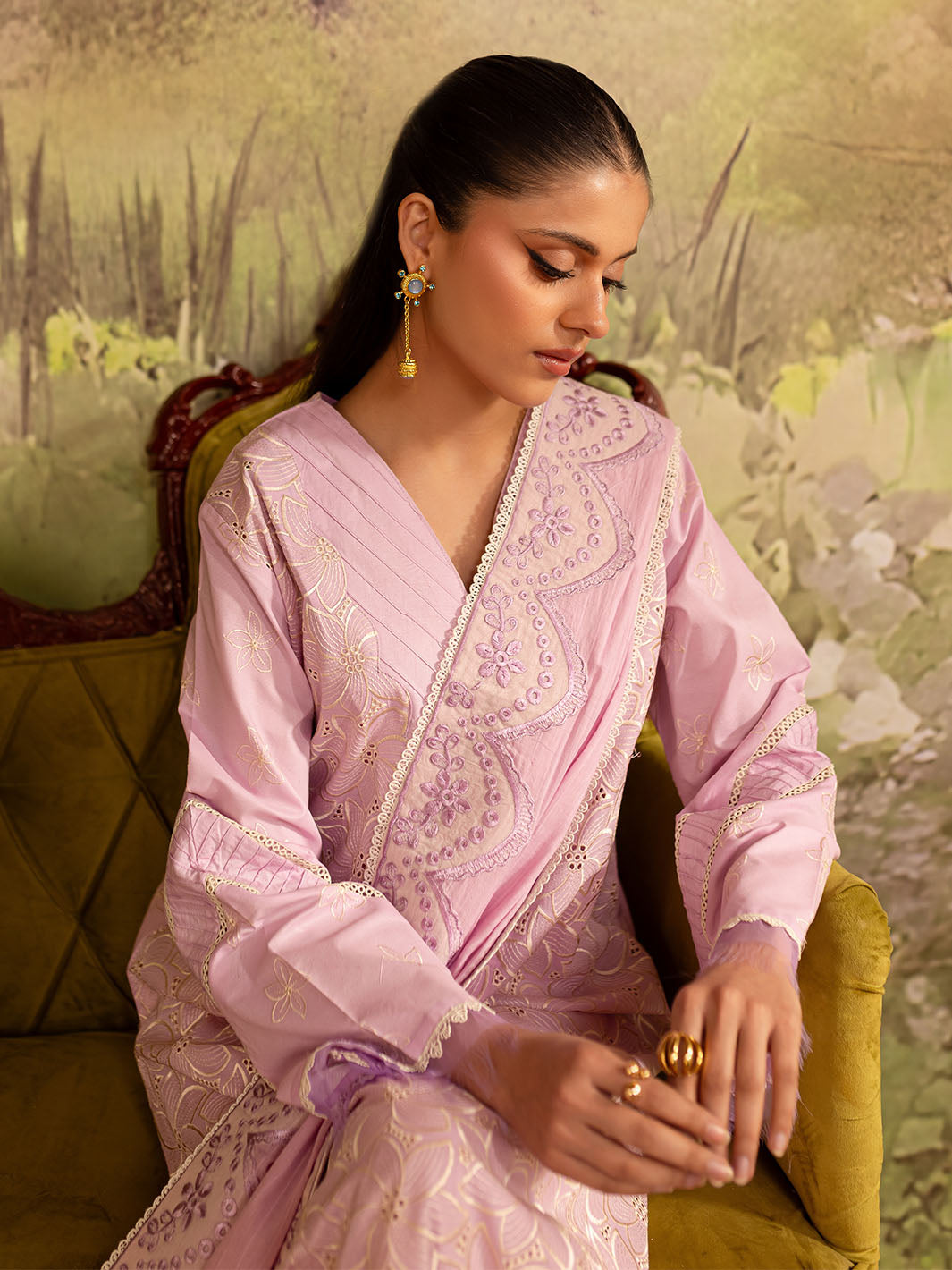 Mahnur | Twilight Luxury Lawn 25 | VIOLETTA