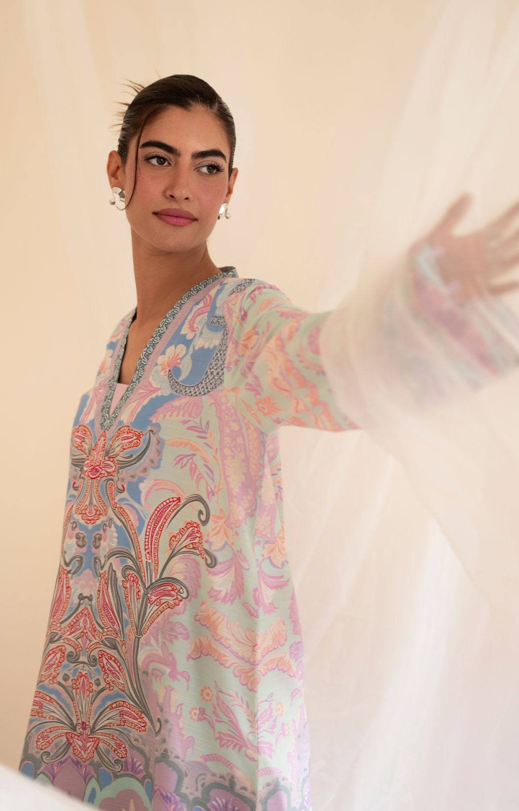 Inayat | Cords 25 | Dahlia