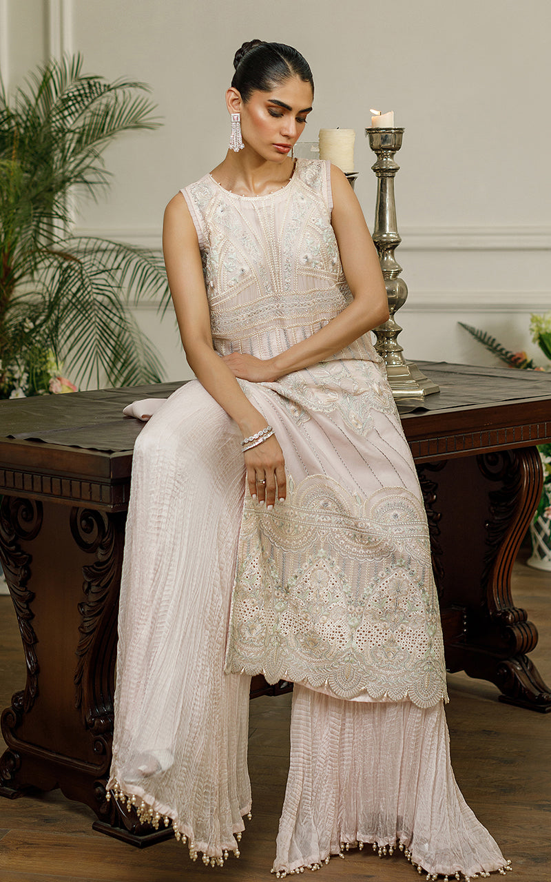 Threads and Motifs | Formal Dresses 24 | 8318.1