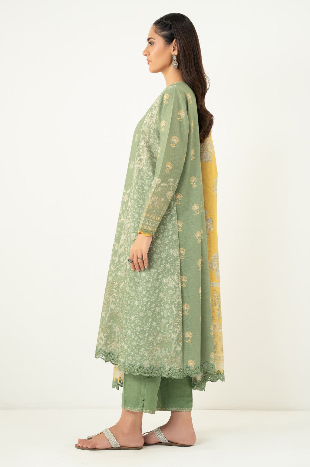 Zeen | Winter 25 | WFM34802