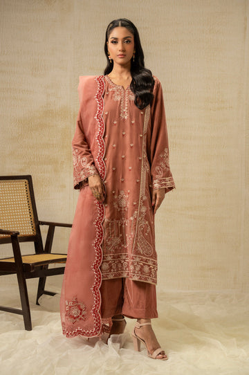 Zeen | Winter 25 | WUM35865