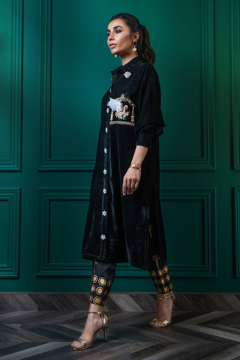 Wardha Saleem | Velvets Winter Fall 24 | Hans Raj