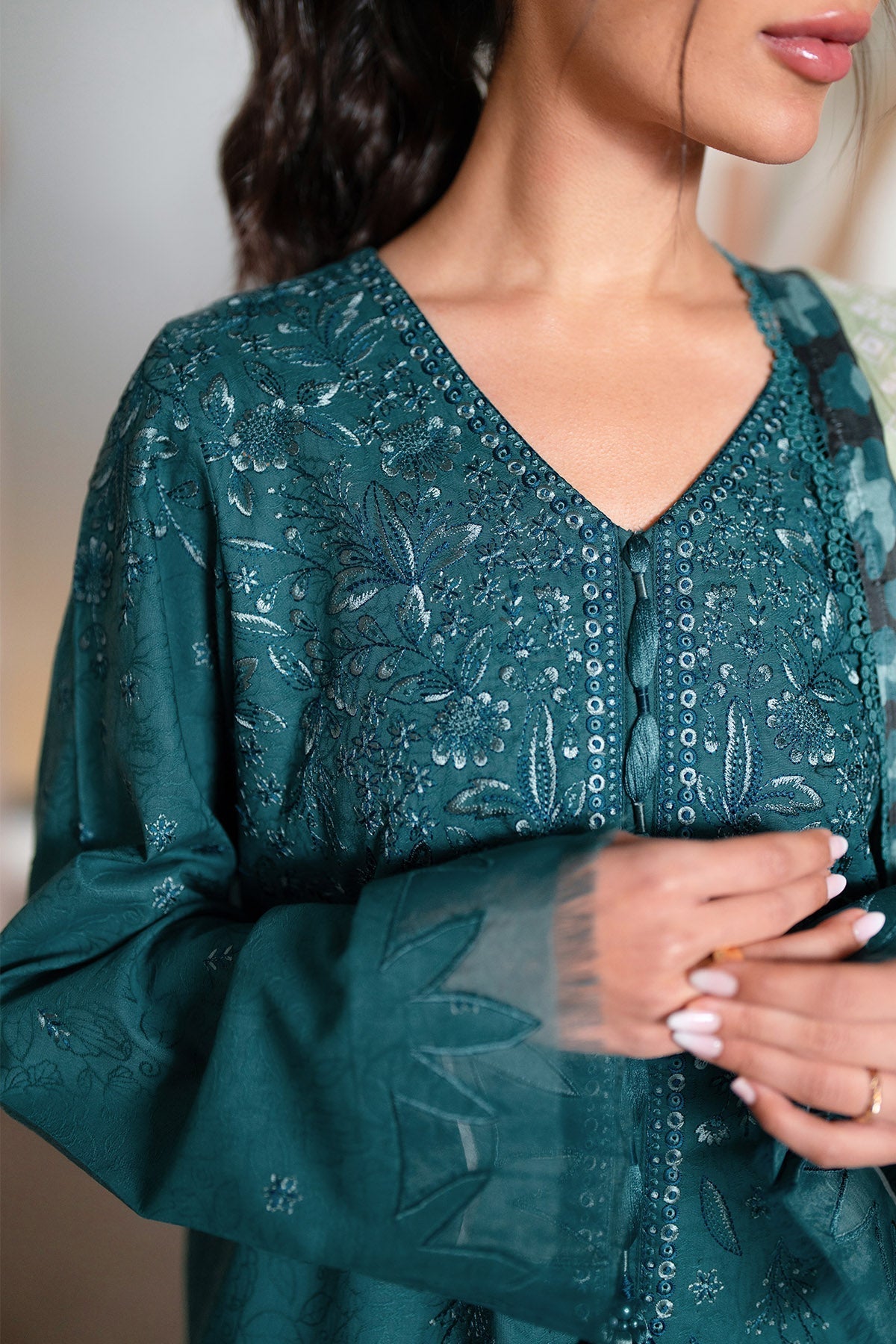 Nureh | Raha Lawn | NE-237