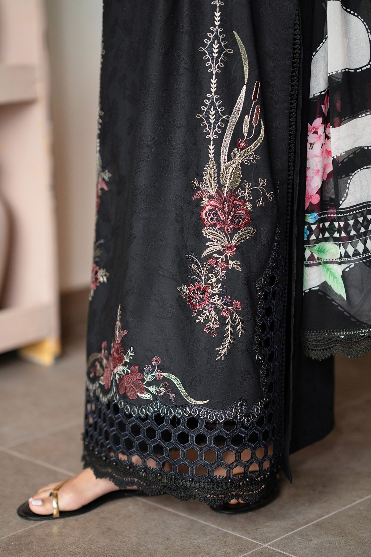 Nureh | Raha Lawn | NE-239
