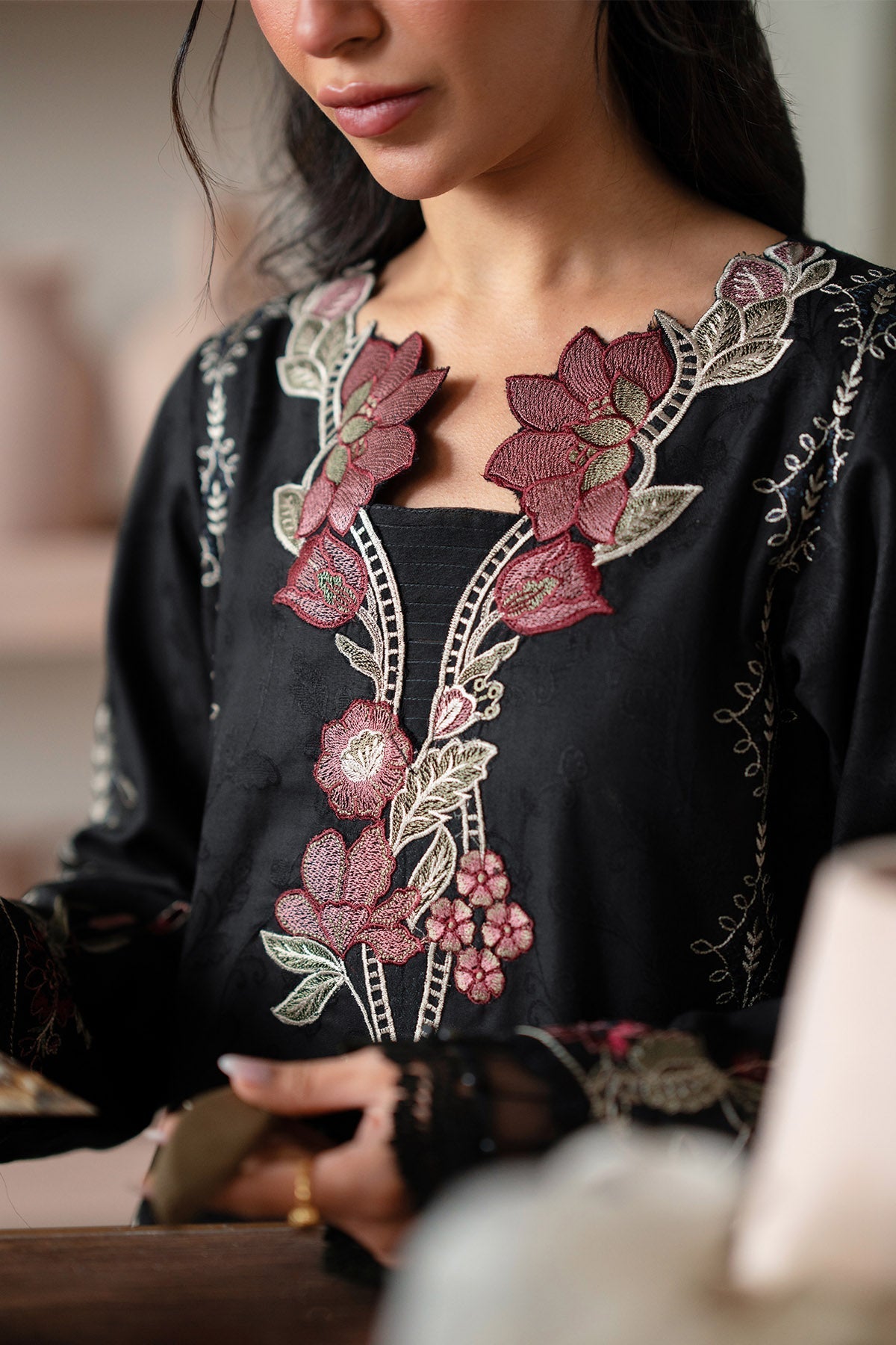 Nureh | Raha Lawn | NE-239