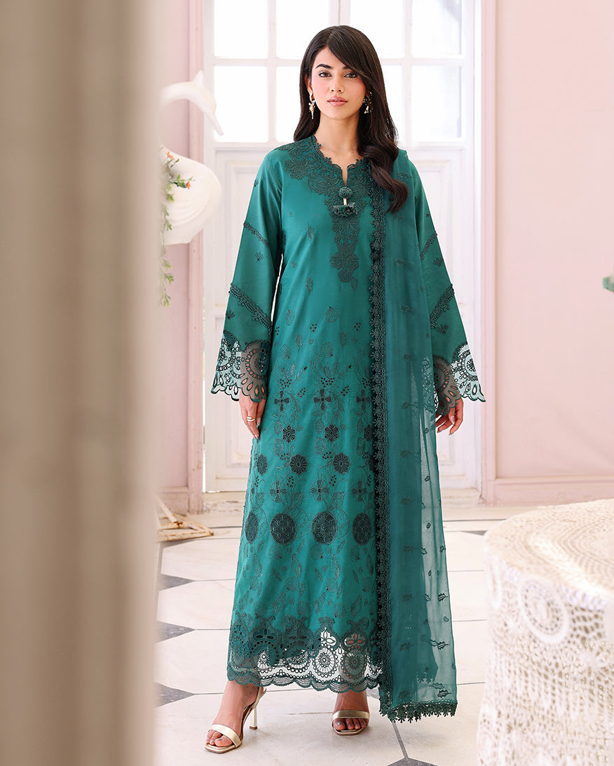 Roheenaz | Veil of Summer Chikankari | Whispered Veil