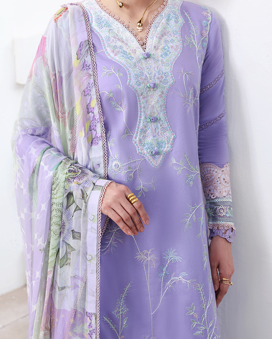 Roheenaz | Floral Reverie Luxury Lawn | Whispering Radiance
