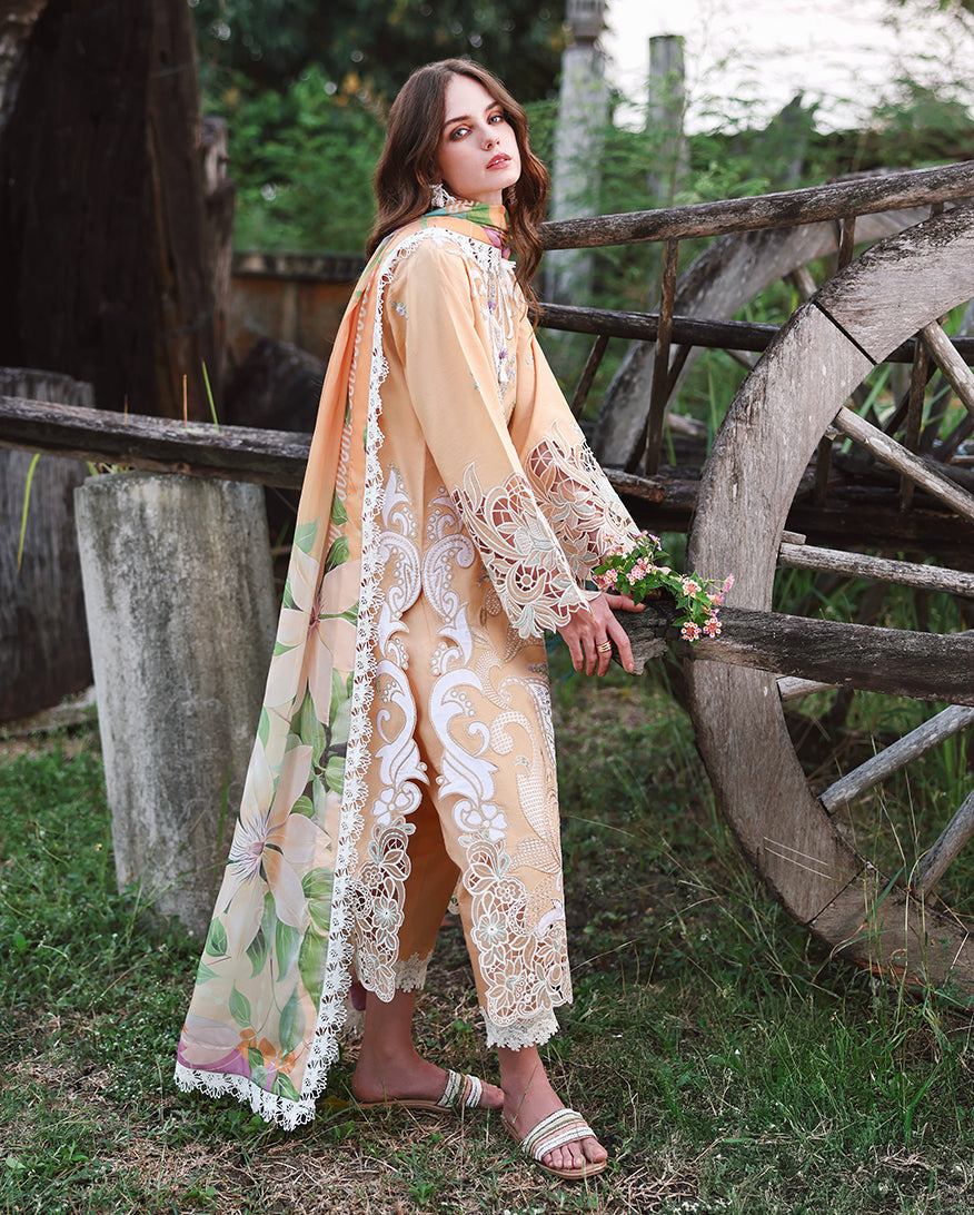 Mushq | The Secret Garden Lawn | Wisteria Veil
