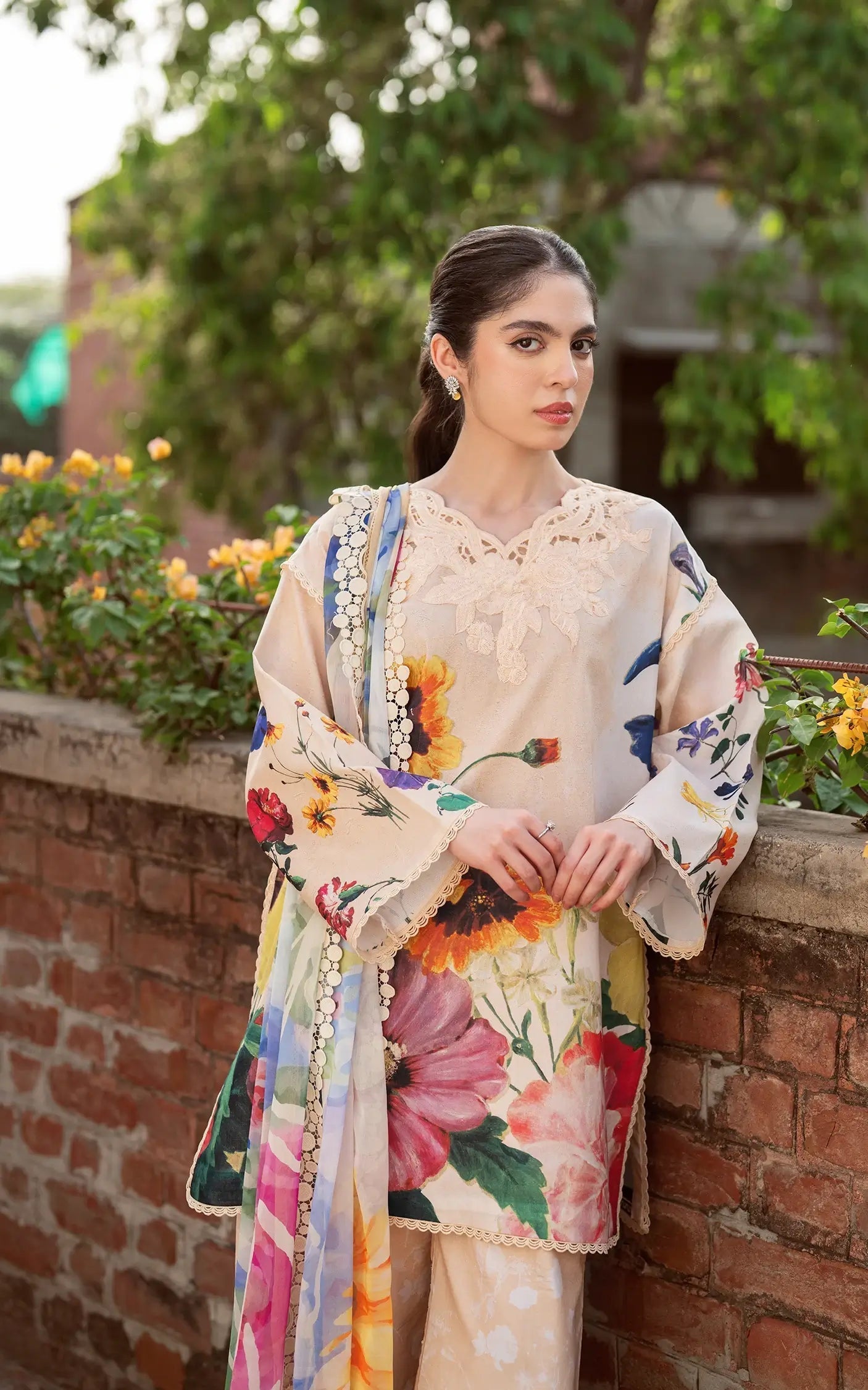 Asifa and Nabeel | Yakin Summer 25 | Bloomlight-(YKL25-13)