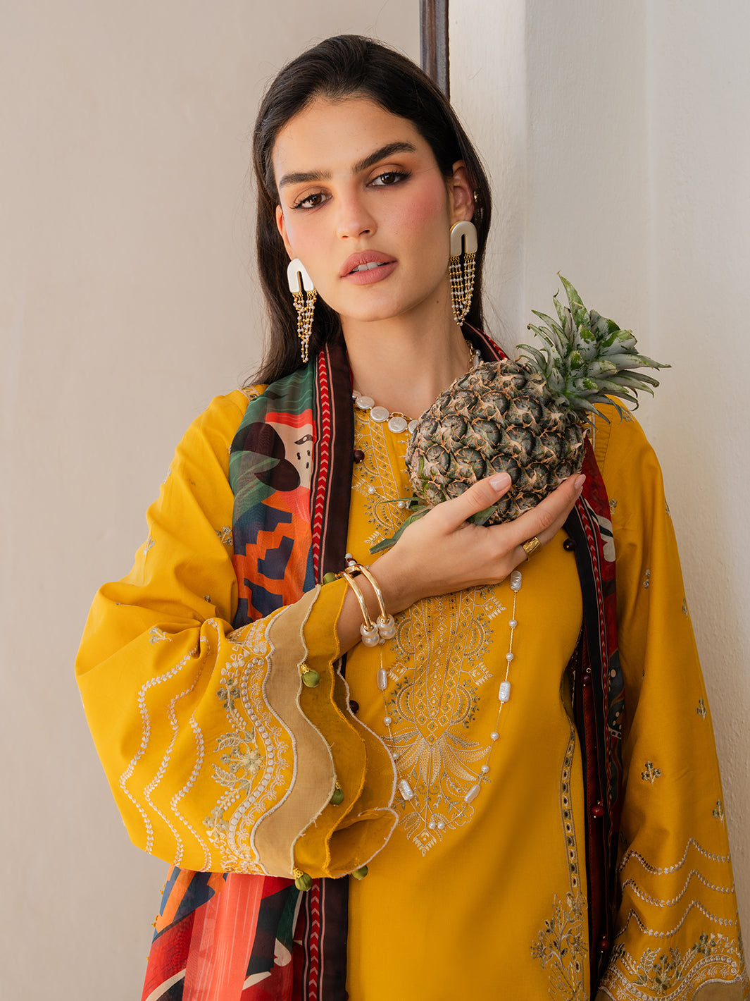 Izel | Dareen Luxury Lawn 26 | Zareen