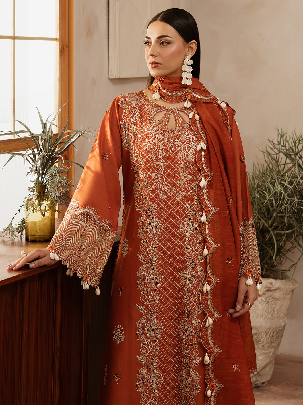 Mahnur | Florence Luxury Lawn 25 | ZIMAL