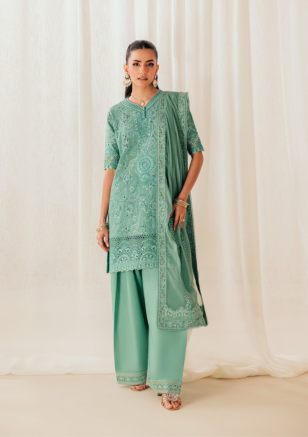 Aik Atelier | Lawn 26 | Look B2603A