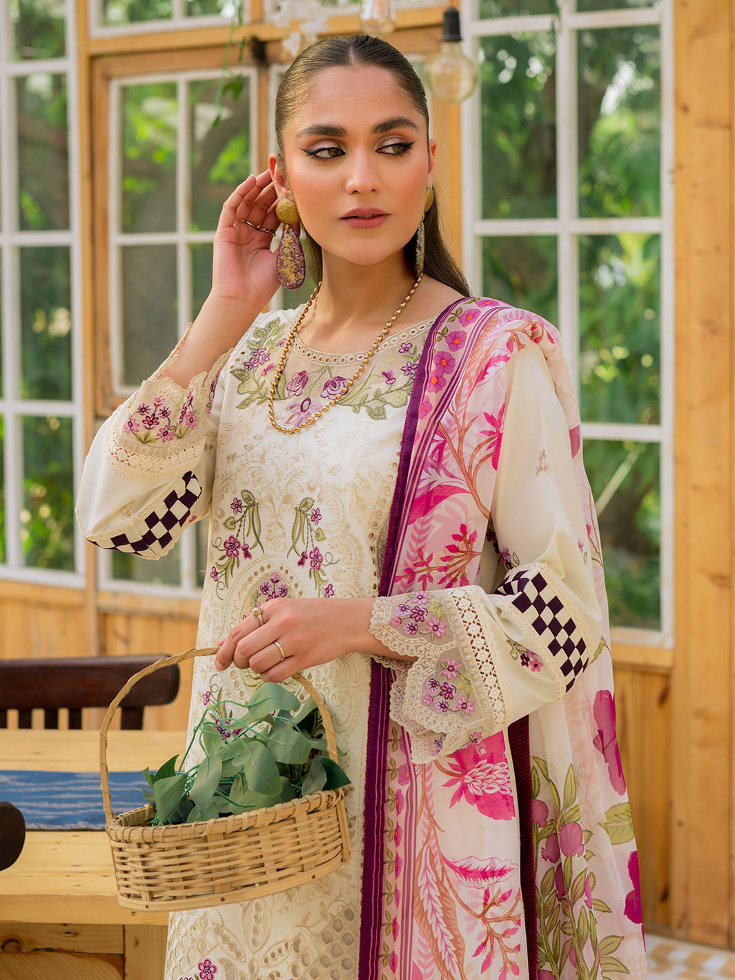 Mahnur | Bella Lawn 24 | BL - 04