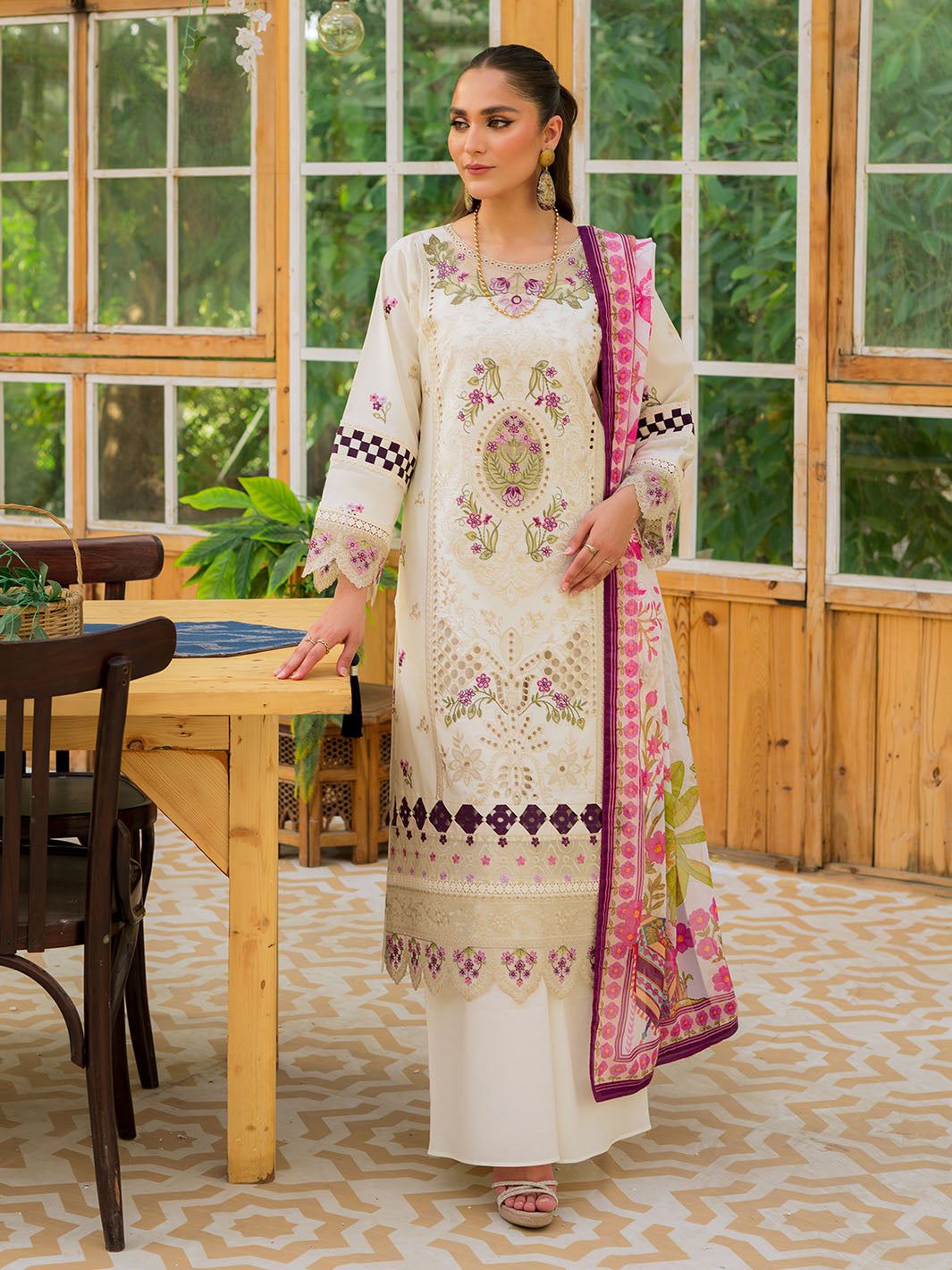 Mahnur | Bella Lawn 24 | BL - 04