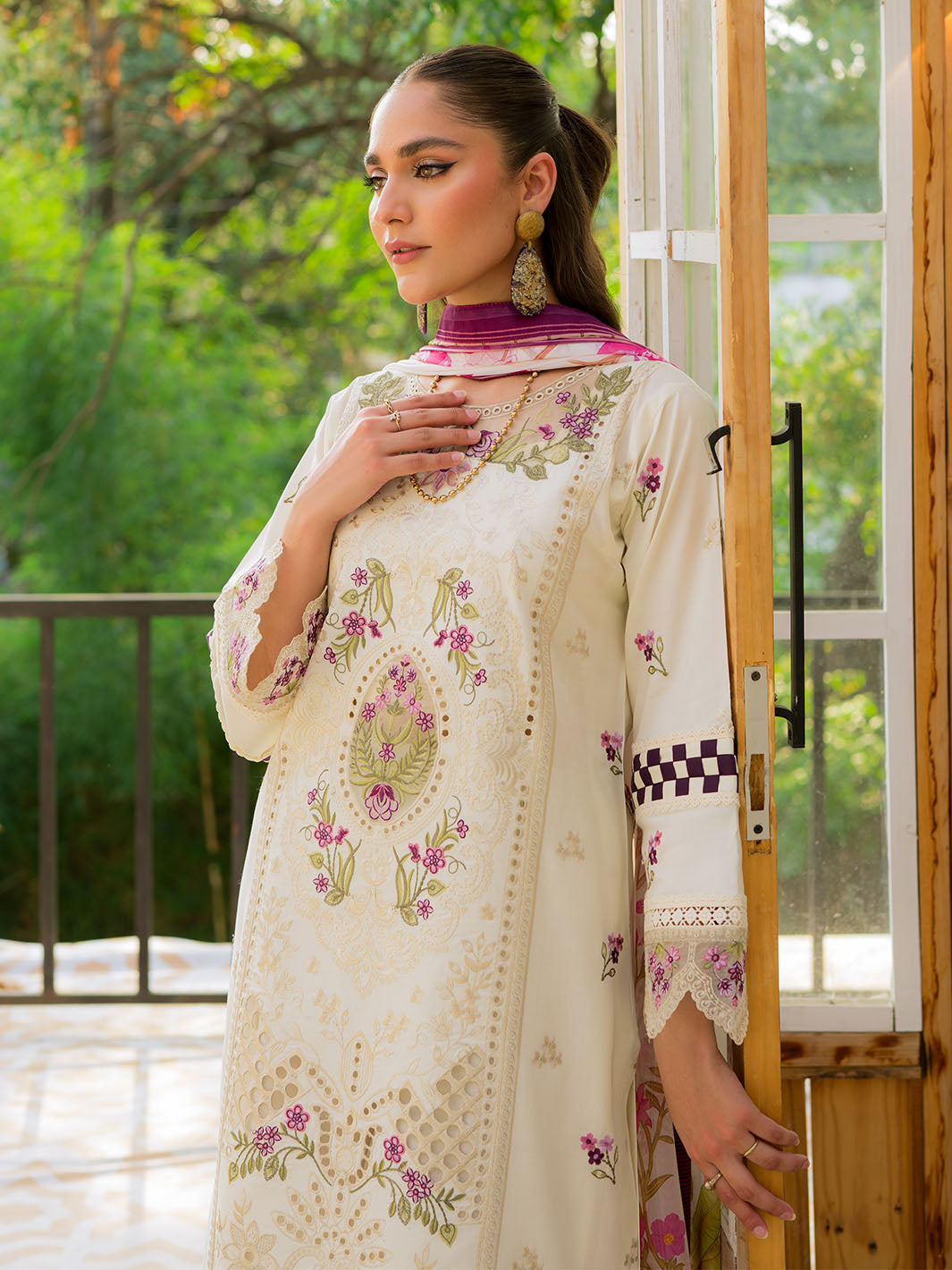 Mahnur | Bella Lawn 24 | BL - 04